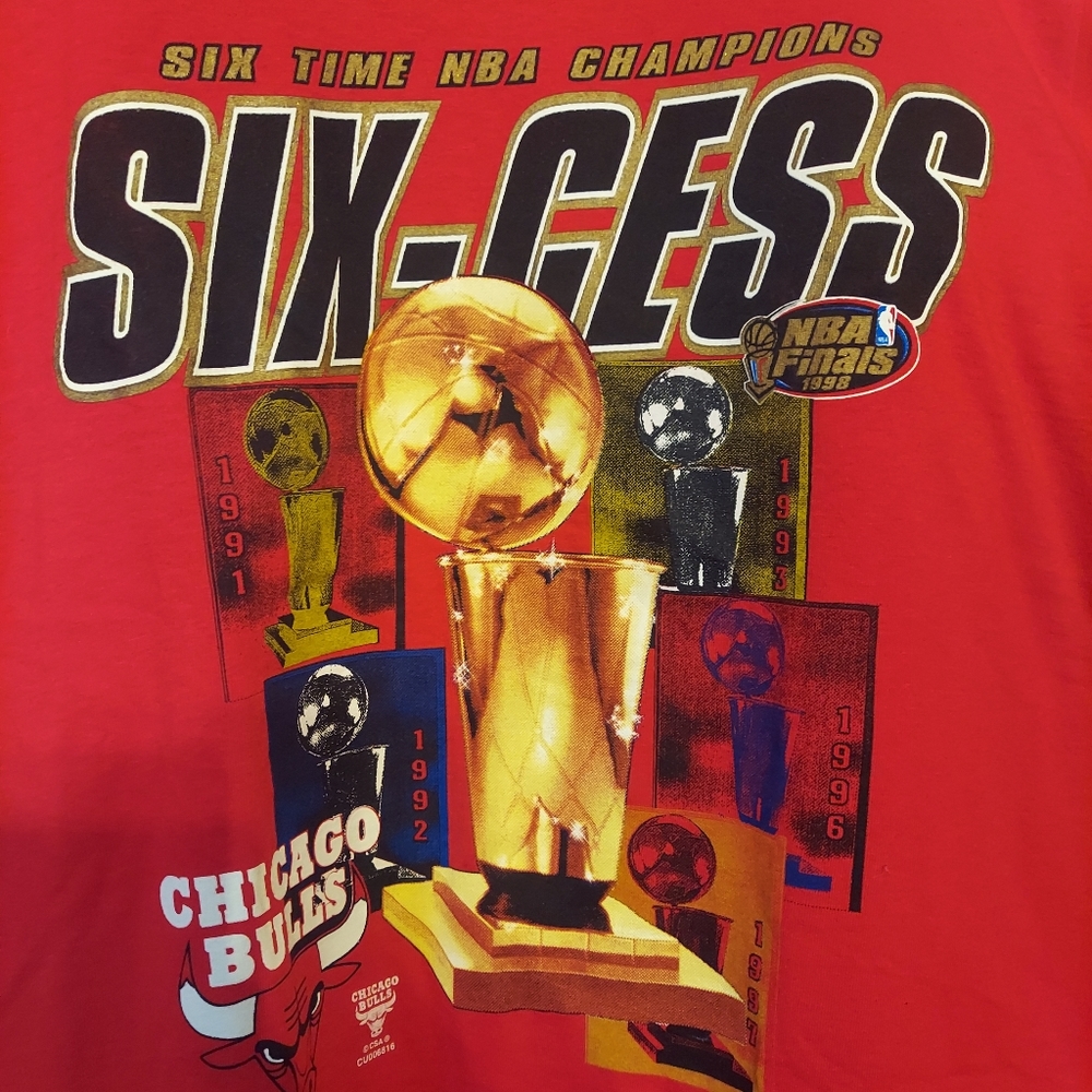 Vintage 90s Chicago Bulls Shirt